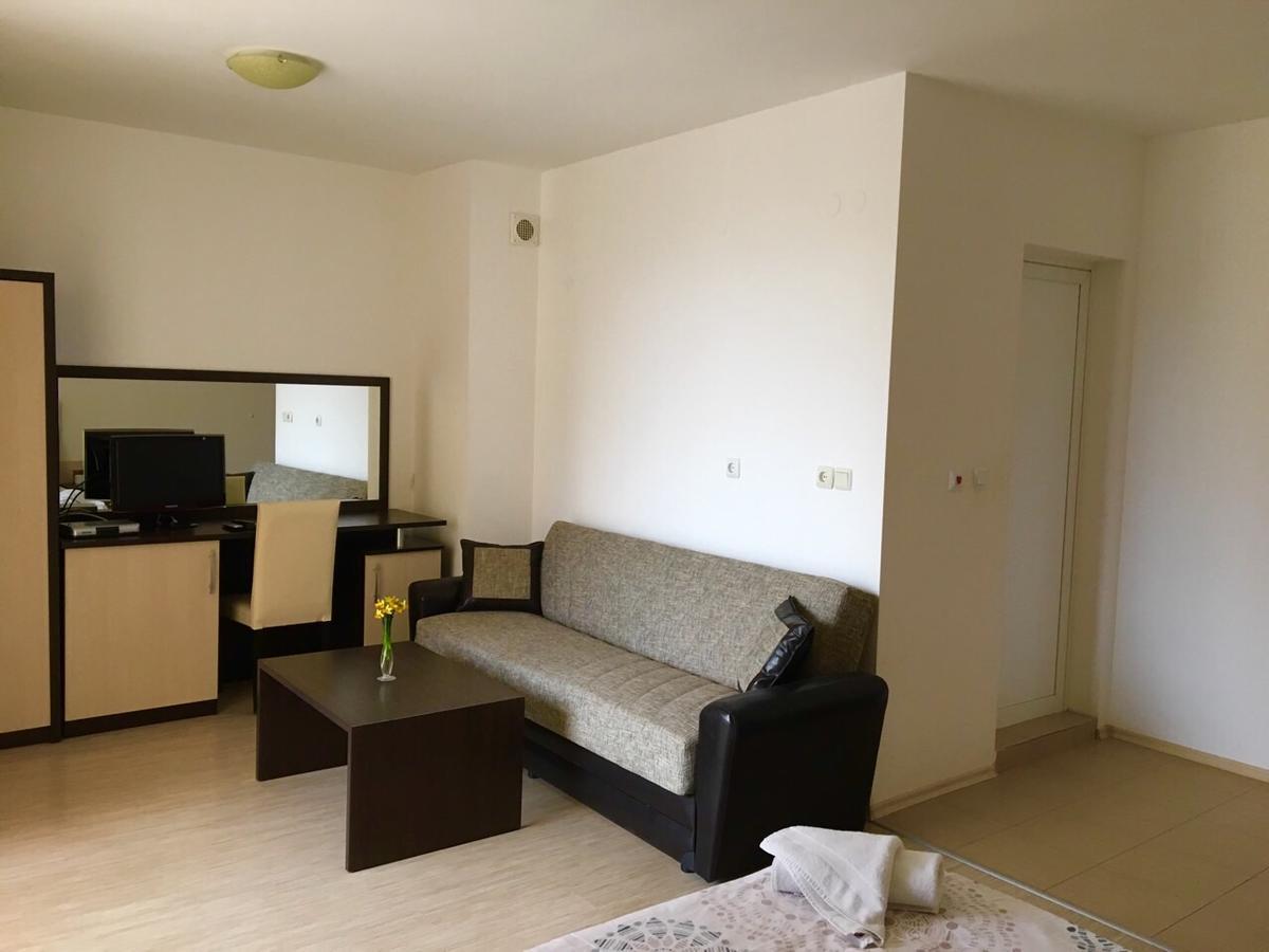 Siana 3 Suits Apartment Поморие Екстериор снимка